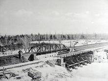 2597 верста. Общий вид старого и нового мостов через р. Рубахину. Строительный период 1909 г.