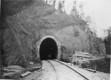 Малый Петлевой (Круговой) туннель, длиной 76 сажень. Туапсинский портал.