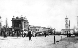 На пересечении улиц Екатериниской и Торговой. 1909г.