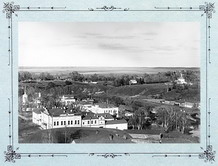 Вид церкви Флора и Лавра с колокольни Воскресенского собора, 1909 г.