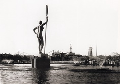 Девушка с веслом 1930-е