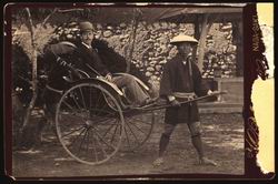 Наследник Цесаревич в г. Нагасаки в коляске-рикше 1891.