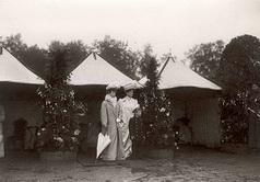 Императрица Мария Федоровна, императрица Александра Федоровна с цесаревичем Алексеем. Не позднее 1912