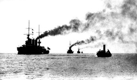 Прибытие во Владивосток бывших русских кораблей Крейсер 'Варяг', 'Полтава', 'Пересвет'.