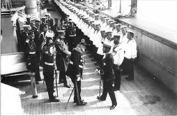 Николай II на 'Баяне' отдаёт распоряжения морскому министру адмиралу И.К. Григоровичу. 11 июля 1912 г.