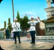 Ялта, Уличная сцена с двумя милиционерами