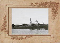 Вид на Покровскую церковь, в которой находился образ трех святителей, подаренный Иваном Грозным