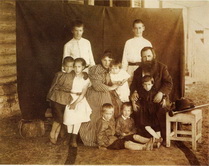 В.И.Виноградов и его семья.