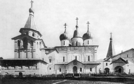 Вид на центральный ансамбль Антониево-Сийского монастыря