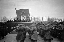Парад войск Белорусского военного округа в честь присоединения Западной Белоруссии к СССР.