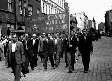 Демонстрация трудящихся г.Риги в знак одобрения вступления советских войск в Латвию.