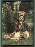 Вера Козакова в народном костюме, 1914.