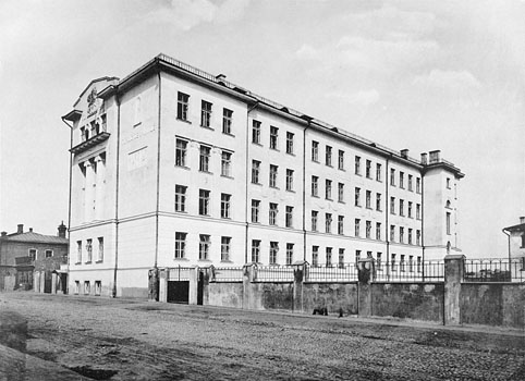 Фотография училищного здания на 2-ой Бородинской улице