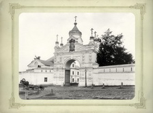 Вознесенский Печёрский монастырь. Святые врата обители
