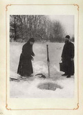 Монахи Череменецкого Иоанно-Богословского за ловлей рыбы