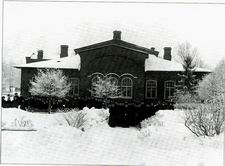 Вид здания приюта (дачи) принца П.Г. Ольденбургского в Лесном (Б. Спасская, 29). Фотограф Булла. 1911 г.