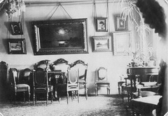 Гостиная в квартире П. Ф. Пантелеева. 1880-е гг..