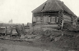 Жилой дом и фрагменты хозяйственных построек в районе старой слободы г. Красноярска