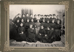 Гимназистки Елатомской женской гимназии